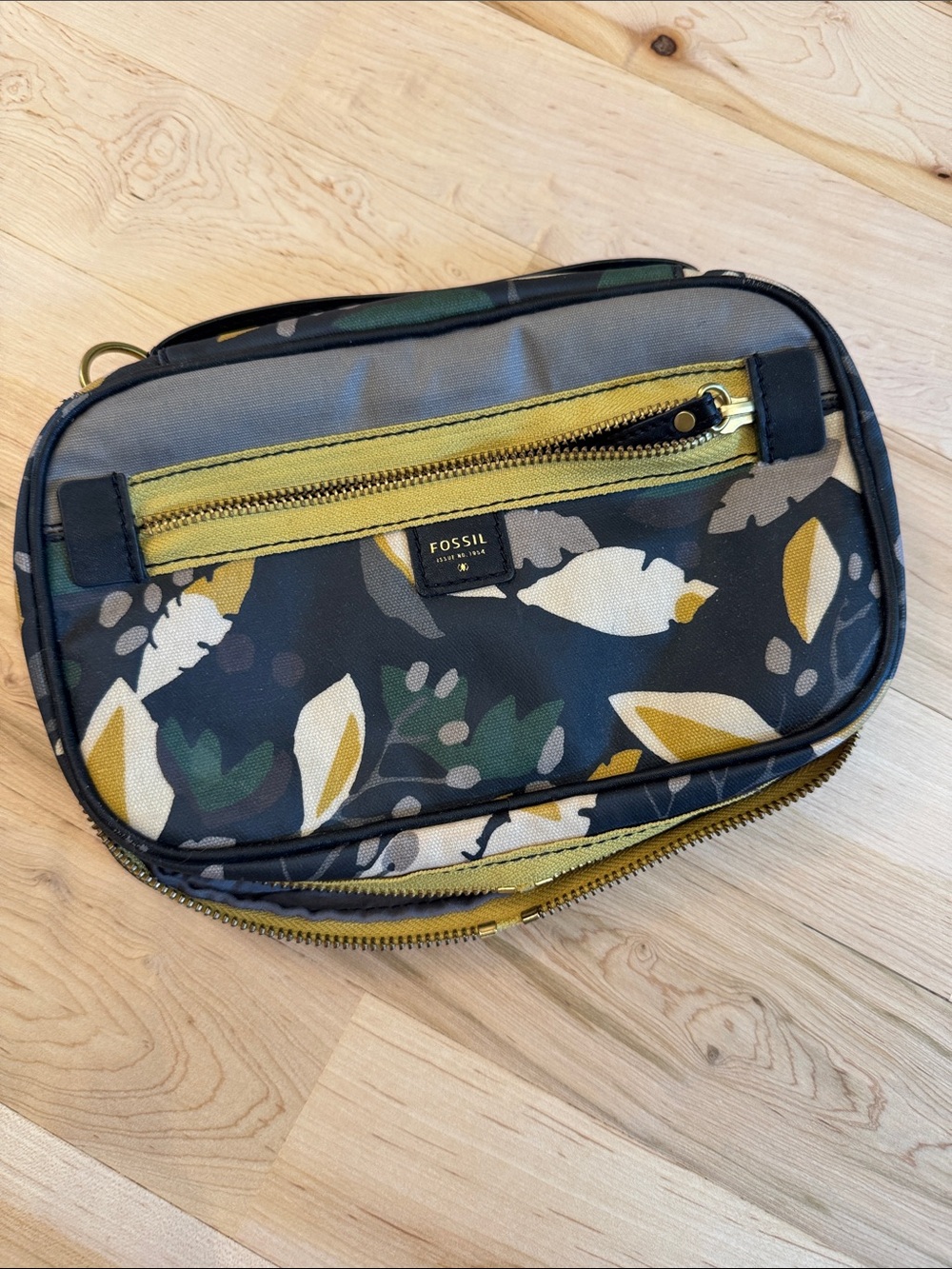 Fossil floral print multi-compartment travel and cosmetic zip pouch bag
